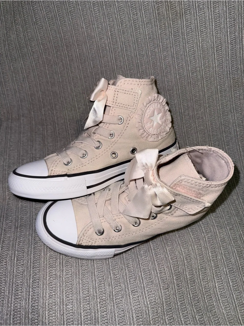 Converse High-Top Sneakers with Satin Bow - Light Pink